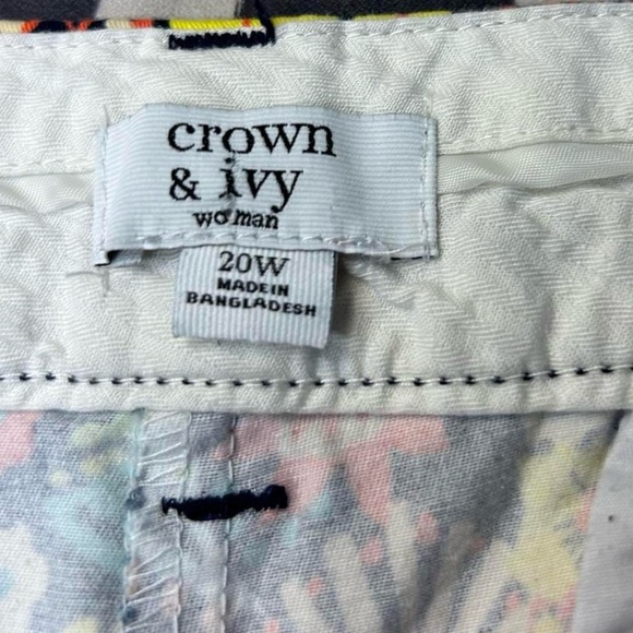 Crown & Ivy Floral Jungle Shorts / 20W🌴🐒🌸 - Picture 6 of 7